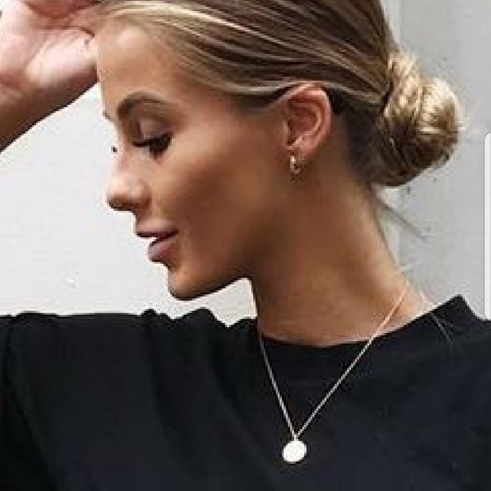 Necklace Round Circle Pendant - Picture 2 of 5